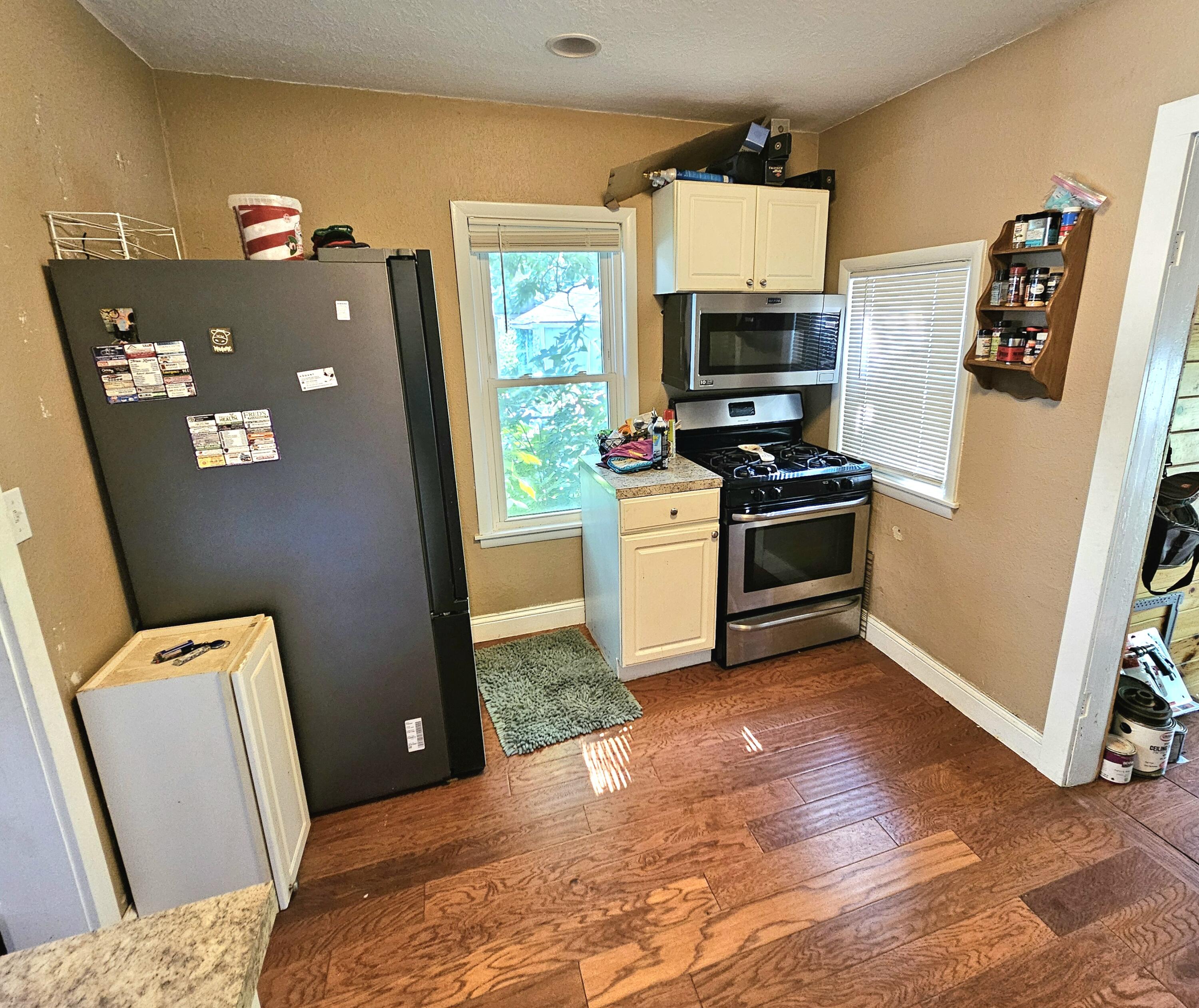 603 South Constantine Street Three Rivers, MI 49093 - Photo 10 of 13 20240718_170035