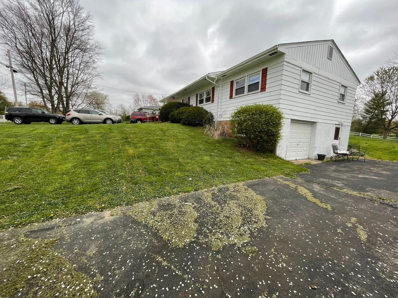3502 Behymer Road Cincinnati, OH 45245 - Photo 10 of 43 IMG_3654