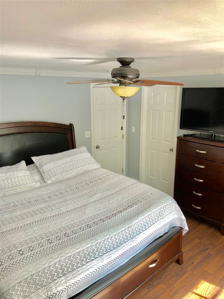 54 Chester Road Derry, NH 03038 - Photo 14 of 24