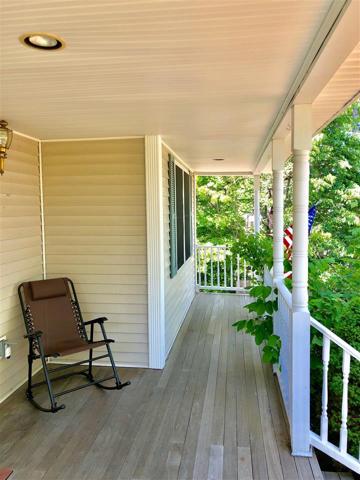 54 Chester Road Derry, NH 03038 - Photo 4 of 24