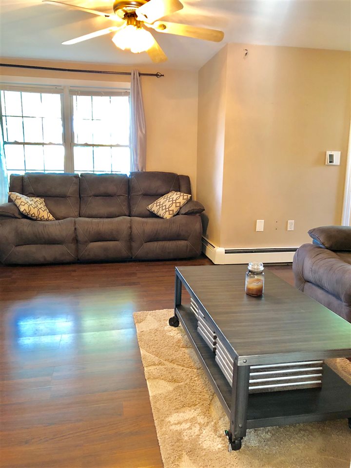 54 Chester Road Derry, NH 03038 - Photo 6 of 24