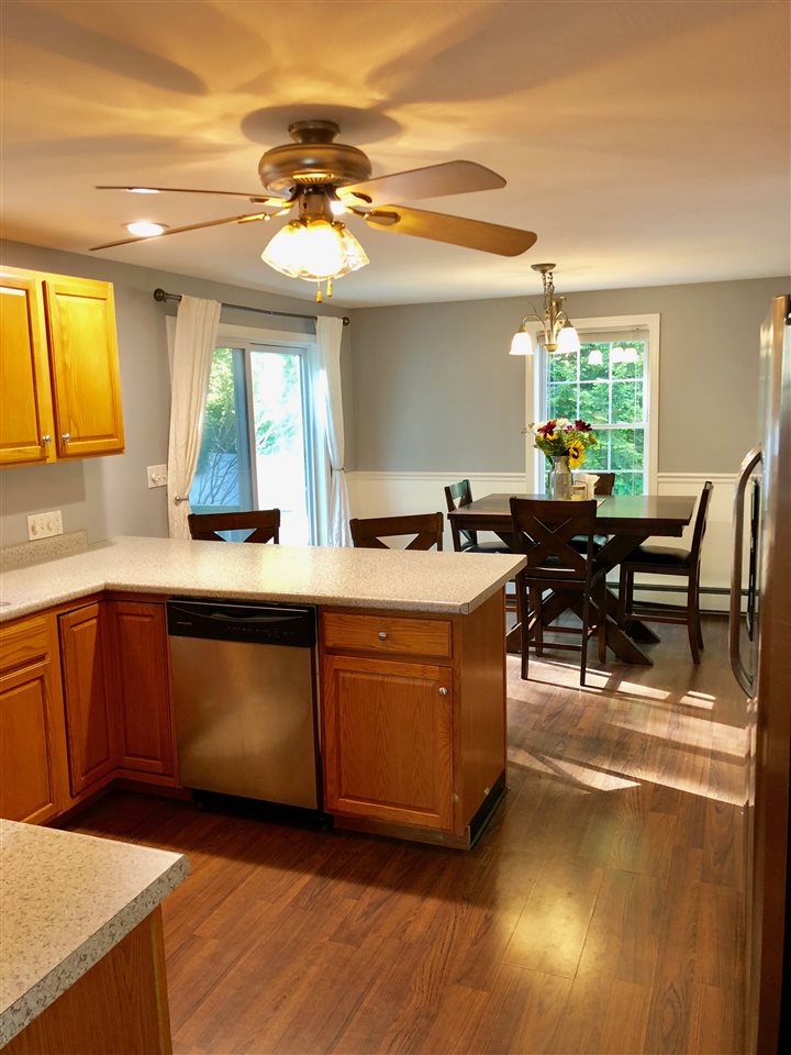 54 Chester Road Derry, NH 03038 - Photo 8 of 24