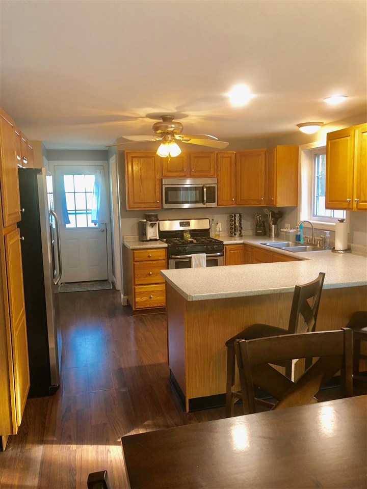 54 Chester Road Derry, NH 03038 - Photo 9 of 24