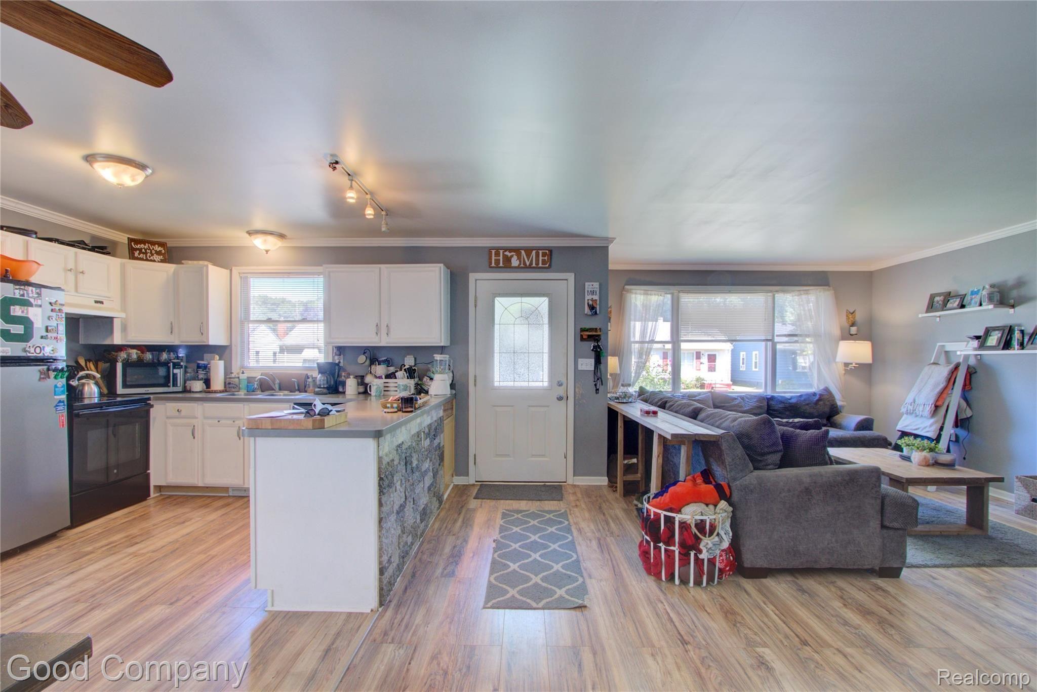 8114 Helen Street Center Line, MI 48015 - Photo 8 of 36 8114 Helen St. 8