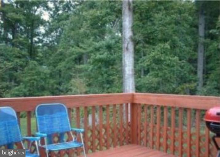 10112 Ridge Street Lanham, MD 20706 - Photo 2 of 10 Deck