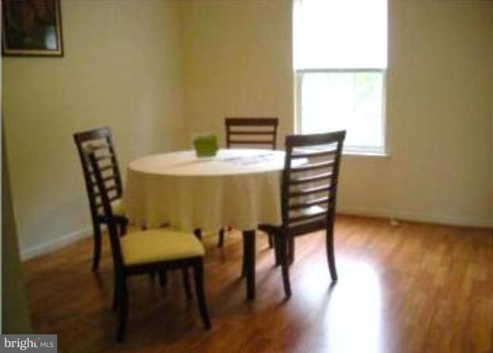 10112 Ridge Street Lanham, MD 20706 - Photo 3 of 10 Dining Area