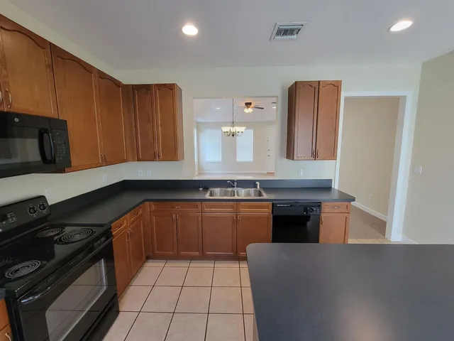 $2,700 | 4247 Raleigh Way, Tallahassee, FL 32311