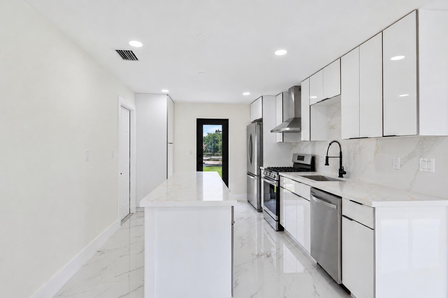 3185 Riddle Road West Palm Beach, FL 33406 - Photo 10 of 33 AI4