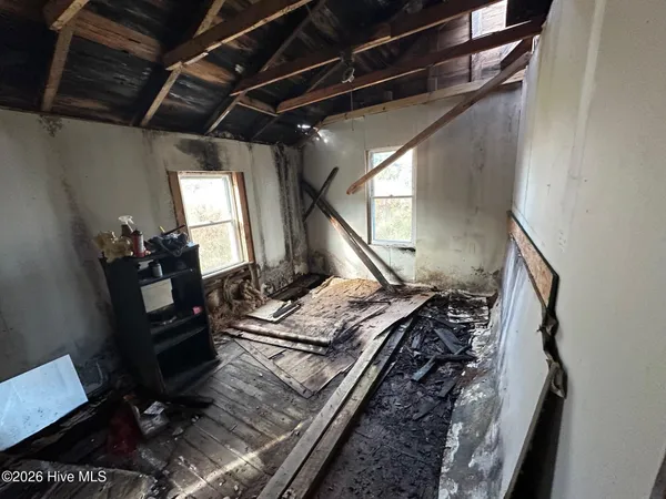 $51,900 | 33455 Highway 264, Engelhard, NC 27824