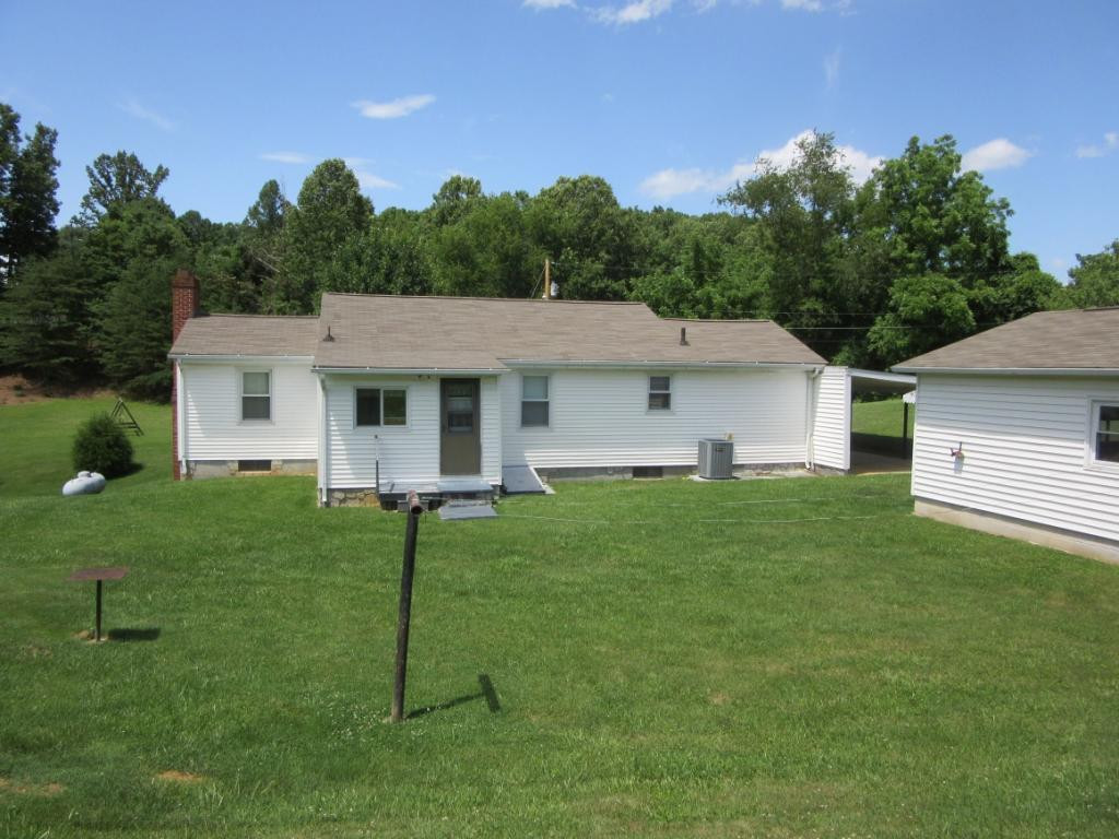 171 White Road Elizabethton, TN 37643 - Photo 3 of 20 Photo 3