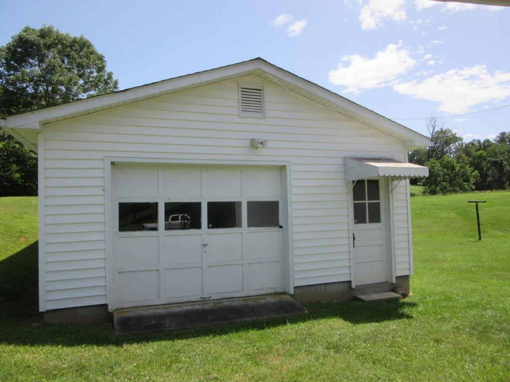171 White Road Elizabethton, TN 37643 - Photo 4 of 20 Photo 4