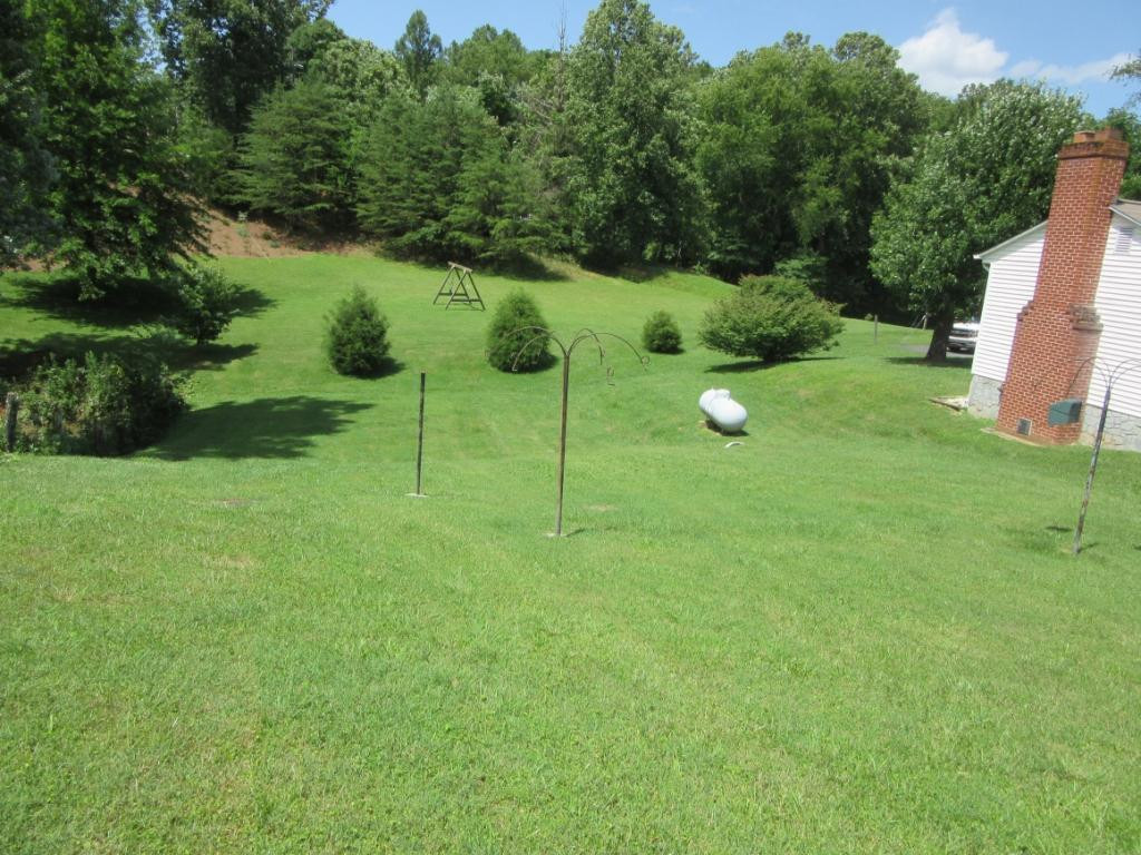 171 White Road Elizabethton, TN 37643 - Photo 5 of 20 Photo 5