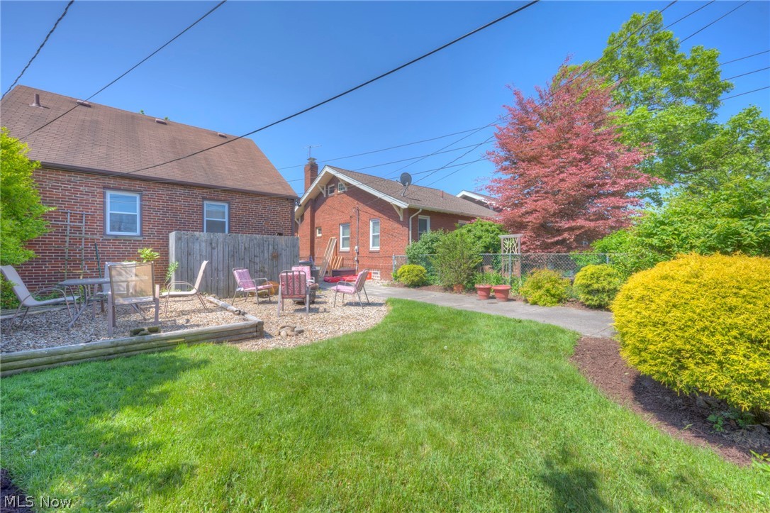 7406 Ridgefield Avenue Parma, OH 44129 - Photo 33 of 35