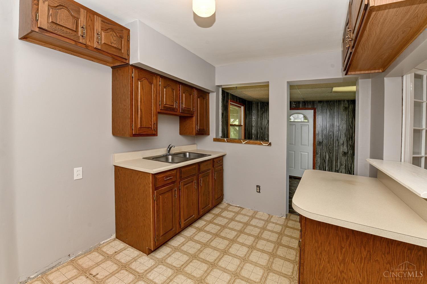 3530 Muddy Creek Road Cincinnati, OH 45238 - Photo 8 of 25 Gallery Image 8
