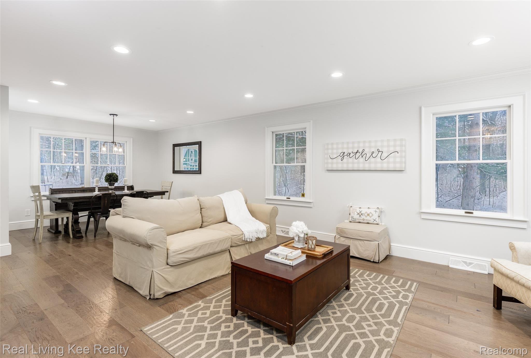 3942 South Ellamae Road Rochester, MI 48306 - Photo 6 of 54 Ellamae-9.jpg