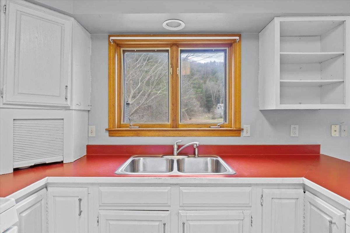 131 Raven Ridge Huntington, VT 05462 - Photo 10 of 35 Gallery Image 10