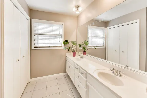 $810,000 | 798 South Linden Avenue, Elmhurst, IL 60126