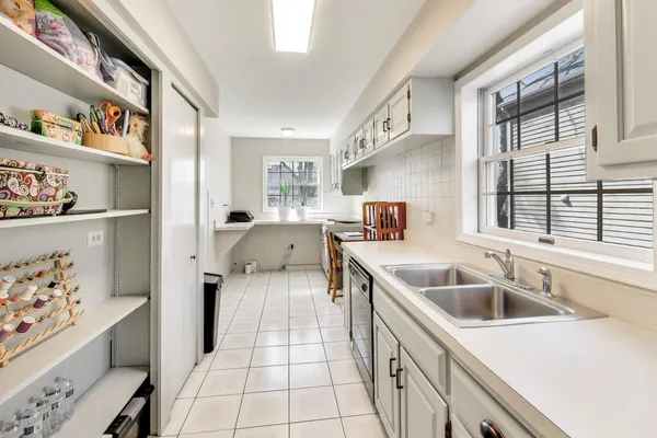 $810,000 | 798 South Linden Avenue, Elmhurst, IL 60126