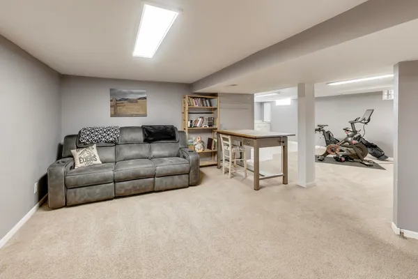 $810,000 | 798 South Linden Avenue, Elmhurst, IL 60126