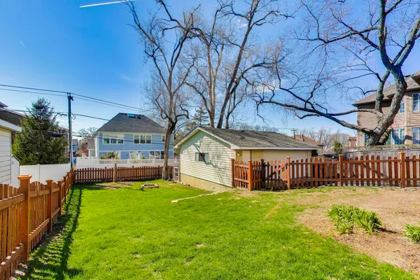 $810,000 | 798 South Linden Avenue, Elmhurst, IL 60126