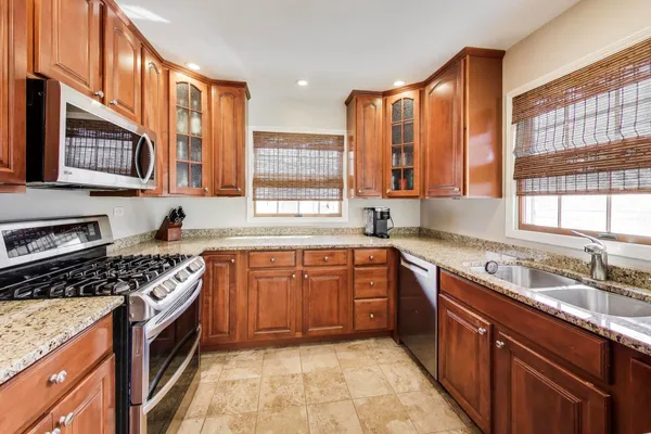 $810,000 | 798 South Linden Avenue, Elmhurst, IL 60126