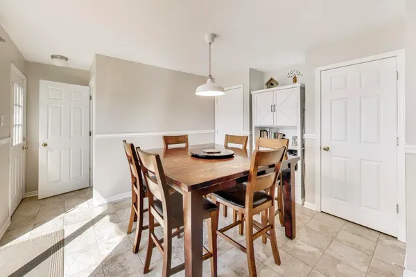 $810,000 | 798 South Linden Avenue, Elmhurst, IL 60126