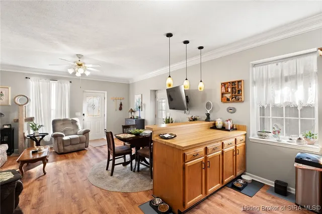 $179,900 | 925 East 7th Street, Unit 101, Jeffersonville, IN 47130