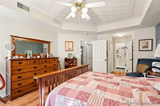 $179,900 | 925 East 7th Street, Unit 101, Jeffersonville, IN 47130