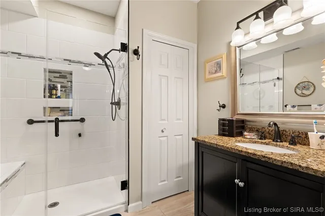 $179,900 | 925 East 7th Street, Unit 101, Jeffersonville, IN 47130