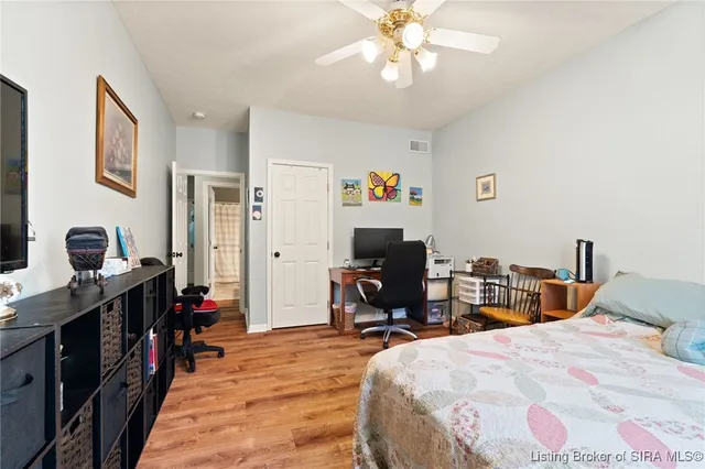 $179,900 | 925 East 7th Street, Unit 101, Jeffersonville, IN 47130