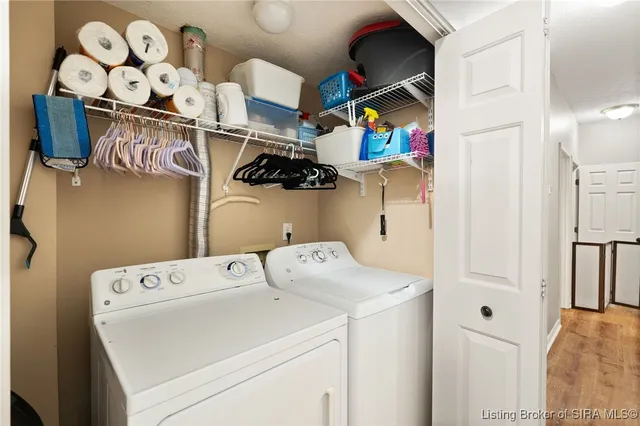 $179,900 | 925 East 7th Street, Unit 101, Jeffersonville, IN 47130