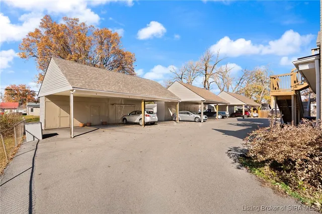 $179,900 | 925 East 7th Street, Unit 101, Jeffersonville, IN 47130