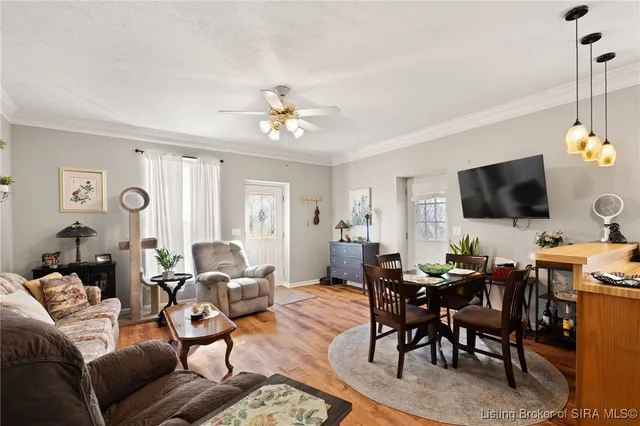 $179,900 | 925 East 7th Street, Unit 101, Jeffersonville, IN 47130