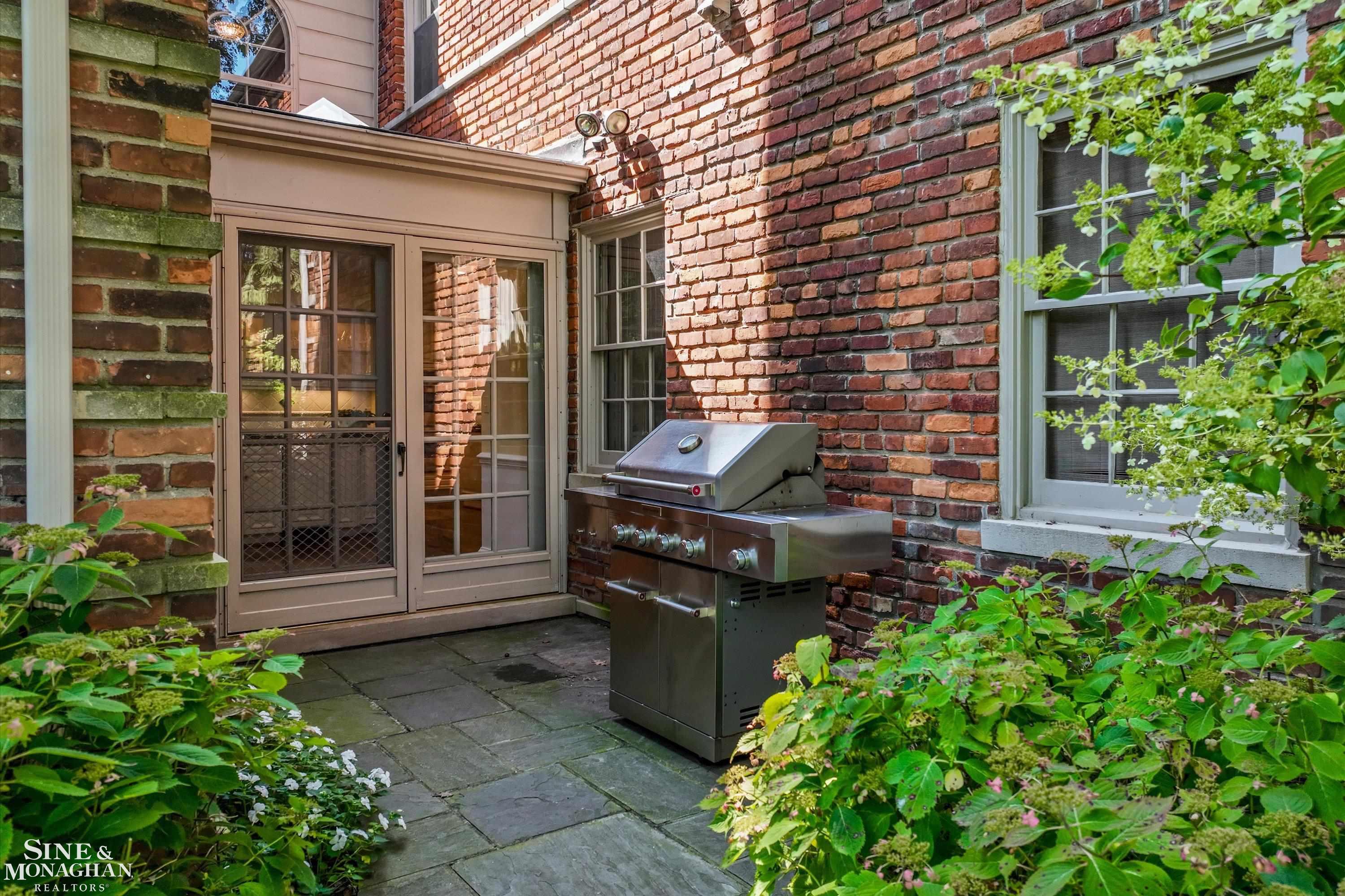 78 Vendome Road Grosse Pointe, MI 48236 - Photo 60 of 74 50155888-9b9cf97d-88b9-4d24-adf2-9a37e7af4ddc.JPG