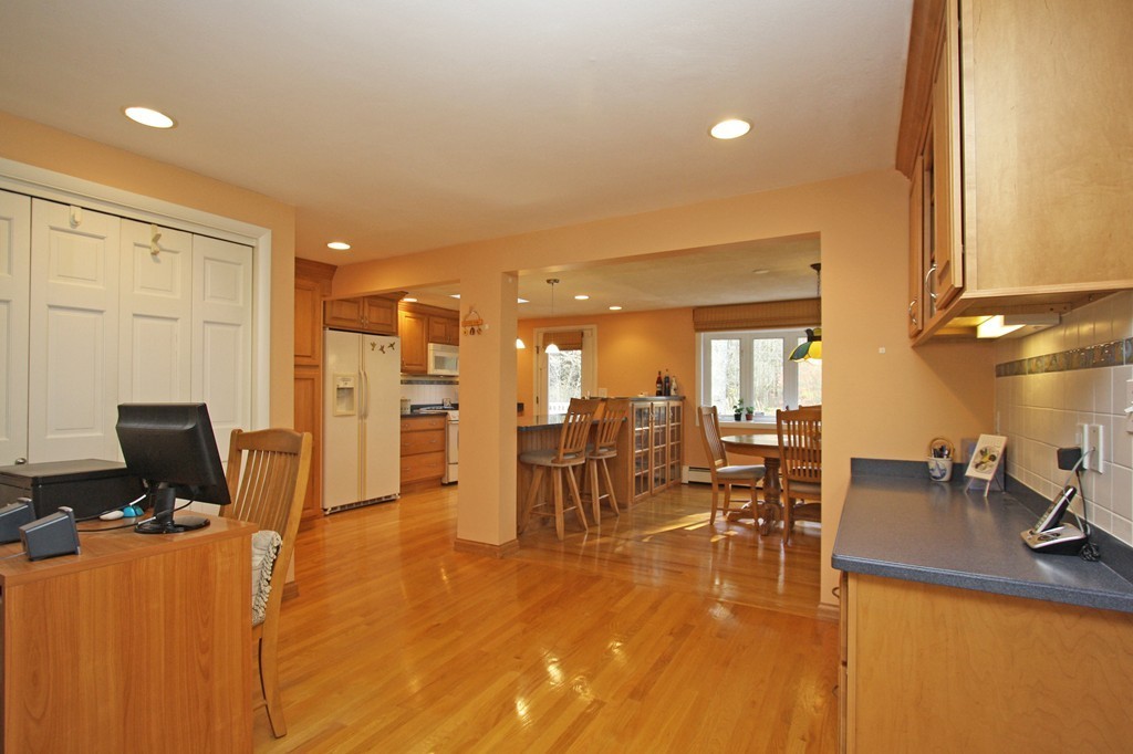 336 Concord Road Bedford, MA 01730 - Photo 10 of 30 Gallery Image 10