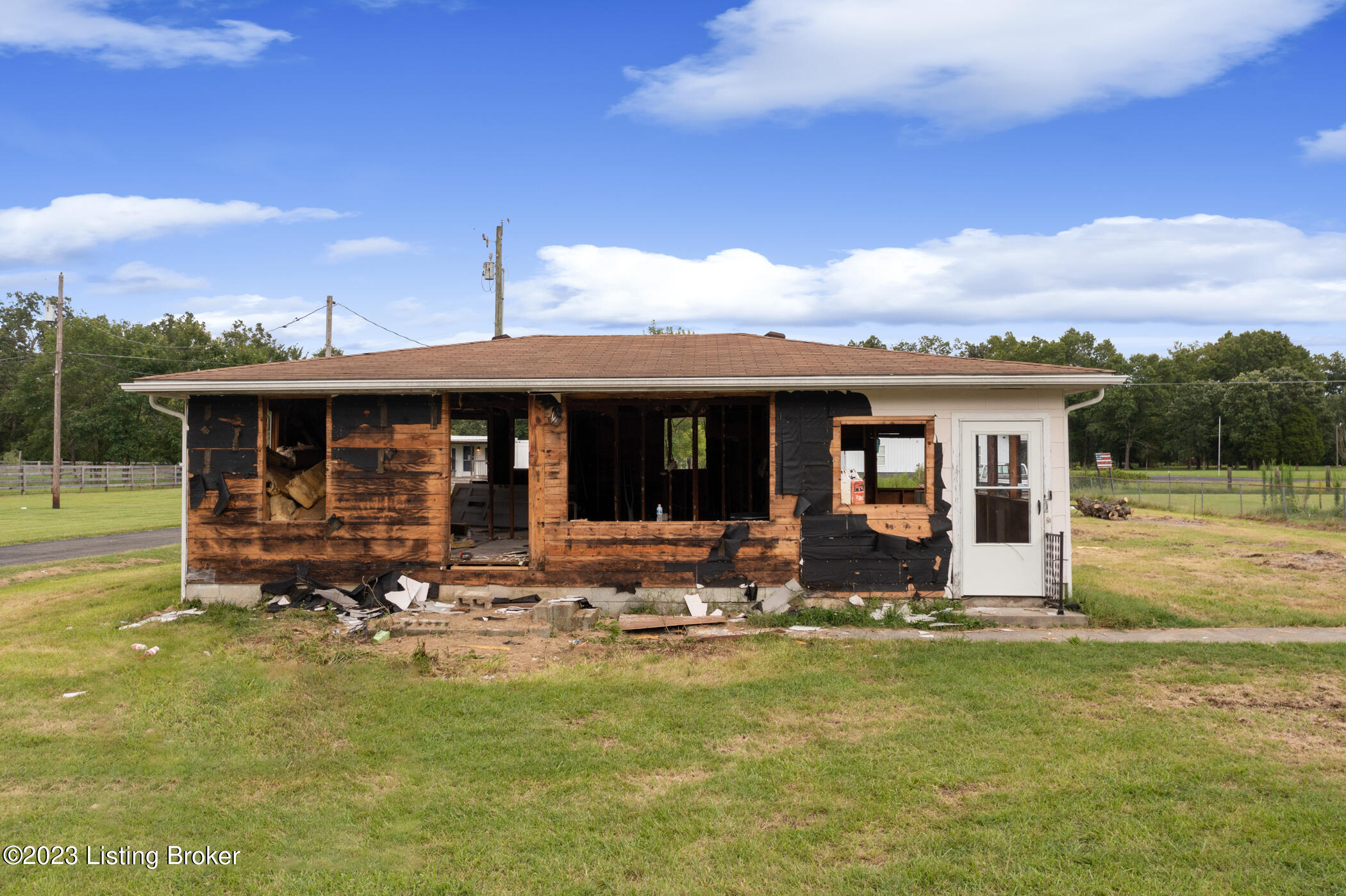 504 Raymond Road Shepherdsville, KY 40165 - Photo 3 of 8 3