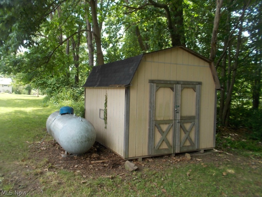 7203 Anderson Road Windham, OH 44288 - Photo 11 of 14 Gallery Image 11