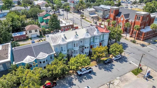 $899,900 | 209 East Duffy Street, Savannah, GA 31401