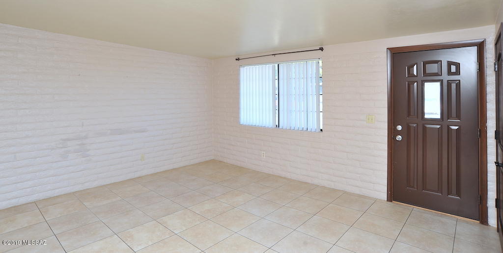 8332 East Rolling Ridge Street Tucson, AZ 85710 - Photo 10 of 49