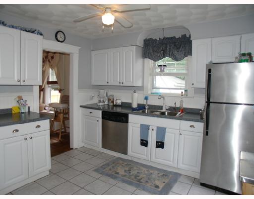 3 Edwards Road Johnston, RI 02919 - Photo 4 of 8 Kitchen.
