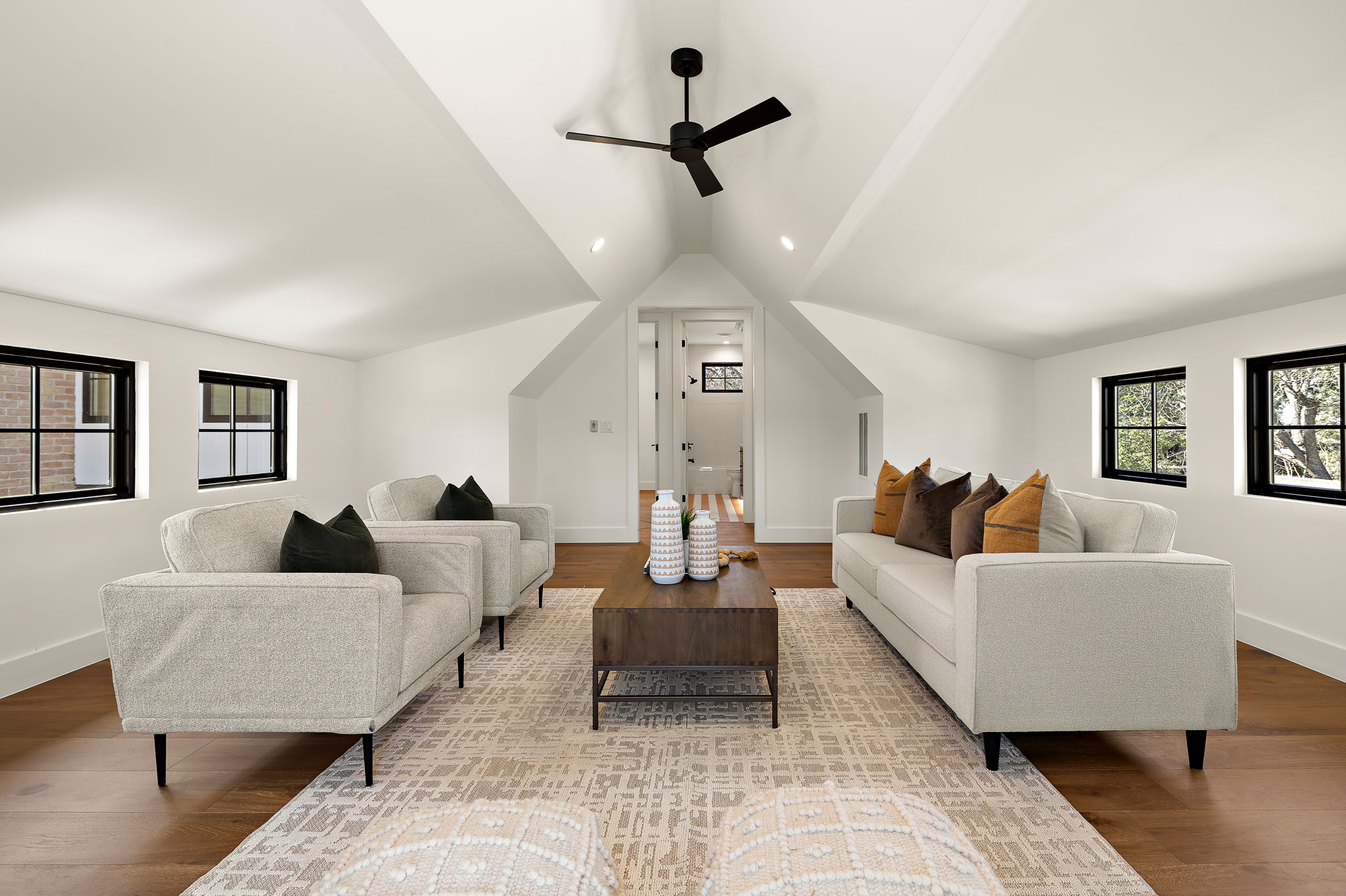 5906 Rickey Drive Austin, TX 78757 - Photo 33 of 38 a living room with furniture