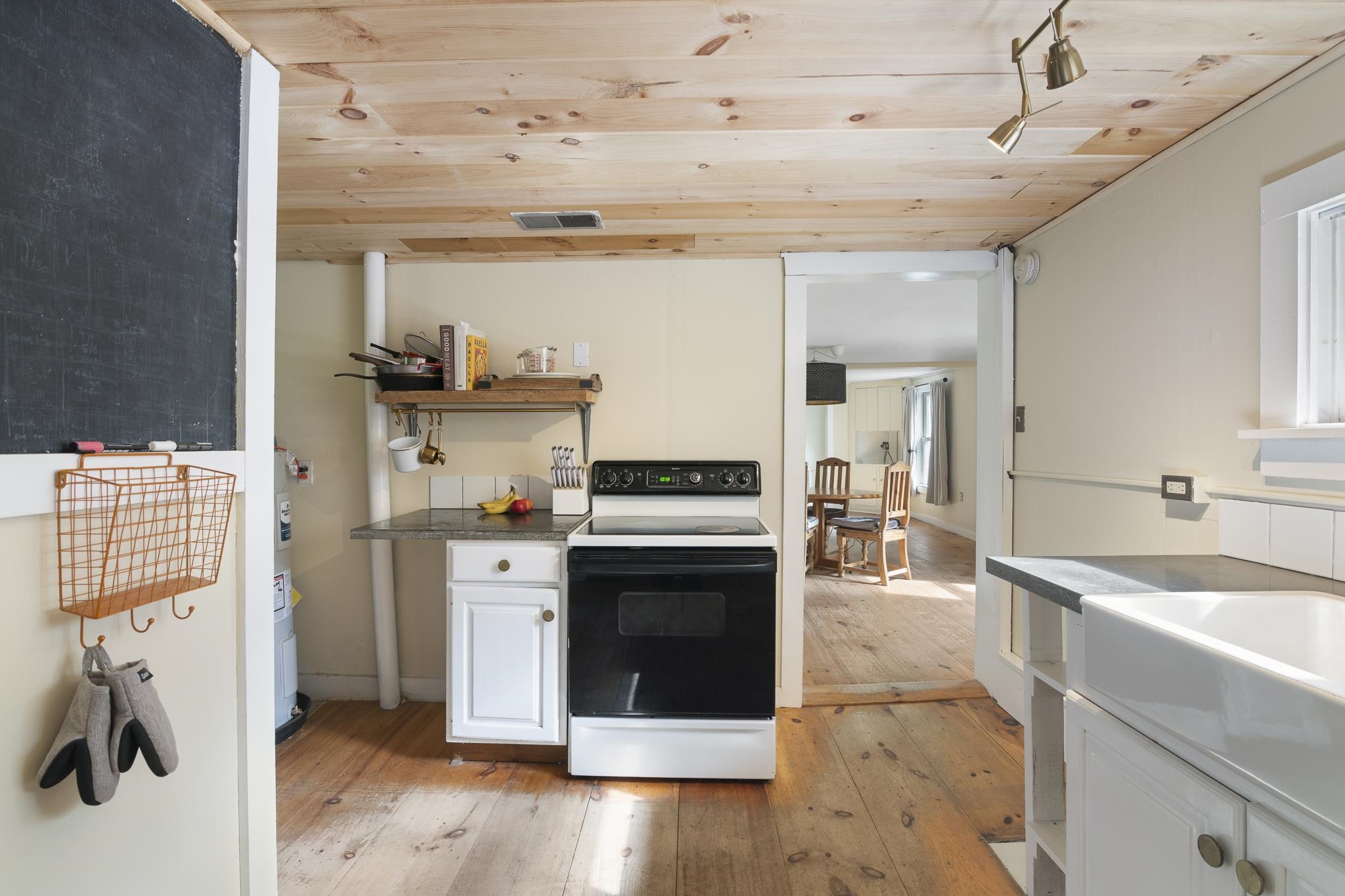 3021 Potter Road Wardsboro, VT 05355 - Photo 13 of 40 Gallery Image 13