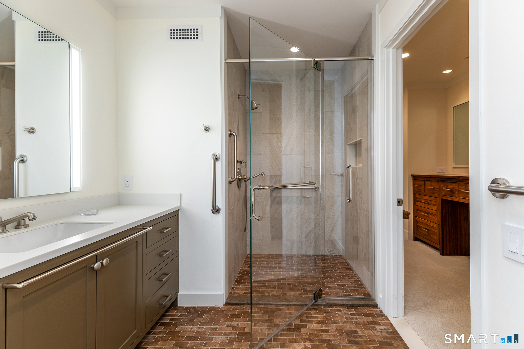 289 Northrup Street Bridgewater, CT 06752 - Photo 26 of 40 Primary Suite #2 Bath
