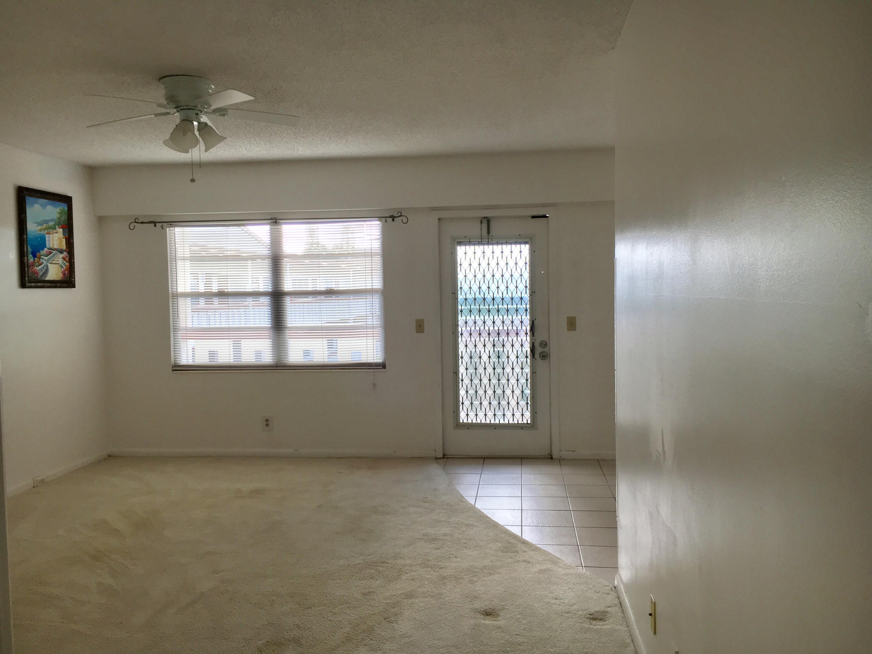 283 Brighton G Boca Raton, FL 33434 - Photo 6 of 11 Living Room