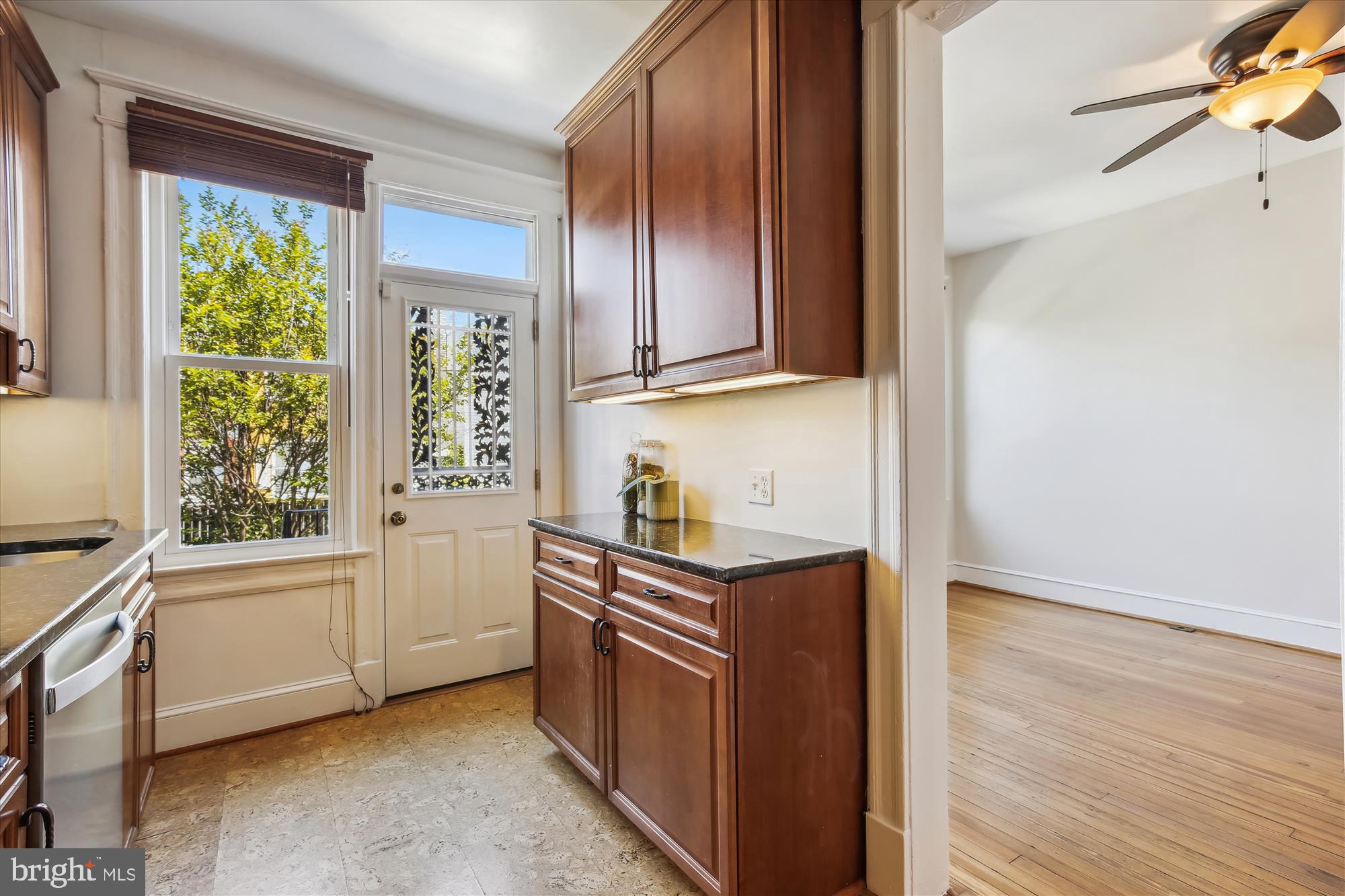 737 Park Road Northwest Washington, DC 20010 - Photo 8 of 31 Gallery Image 8