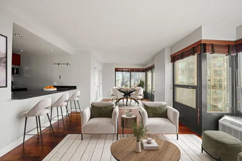 $375,000 | 30 East Huron Street, Unit 1904, Chicago, IL 60611