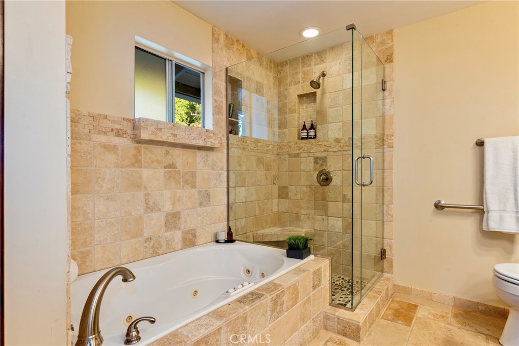 310 Toyon Road Sierra Madre, CA 91024 - Photo 11 of 25 Primary En-Suite Bath