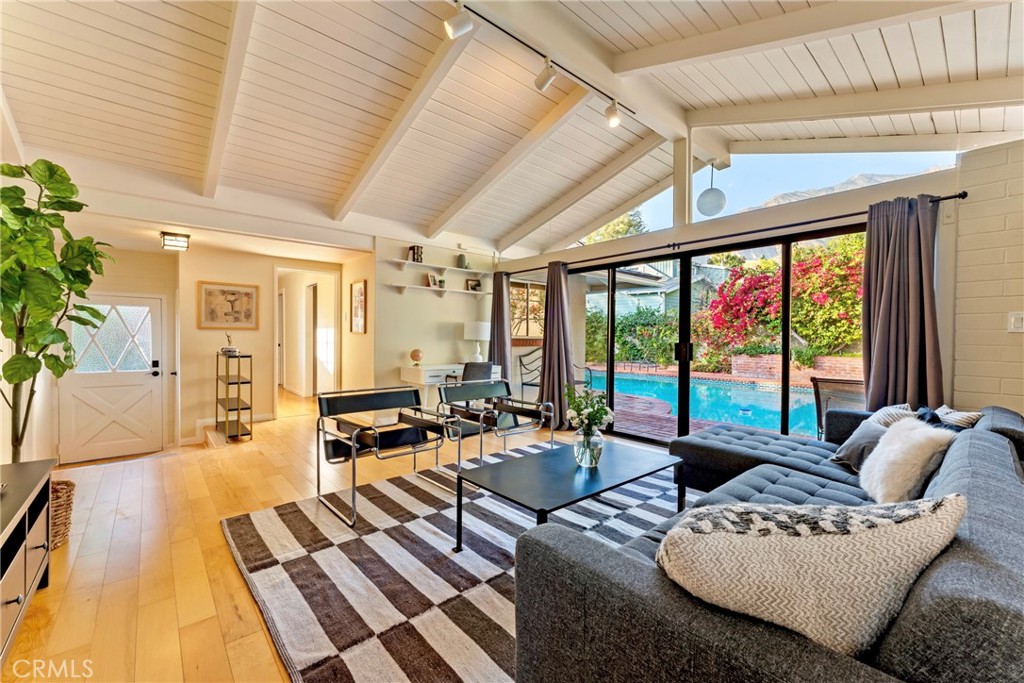 310 Toyon Road Sierra Madre, CA 91024 - Photo 14 of 25