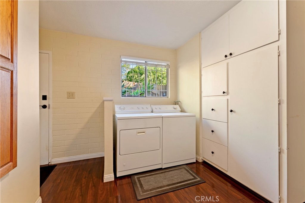 310 Toyon Road Sierra Madre, CA 91024 - Photo 18 of 25 Inside Laundry area