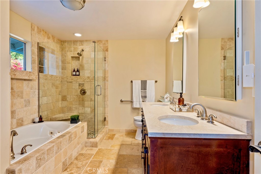 310 Toyon Road Sierra Madre, CA 91024 - Photo 10 of 25 Primary En-Suite Bath